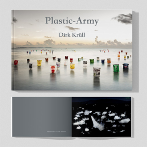 Katalog "Plastic Army", Dirk Krüll - datagrafik.de